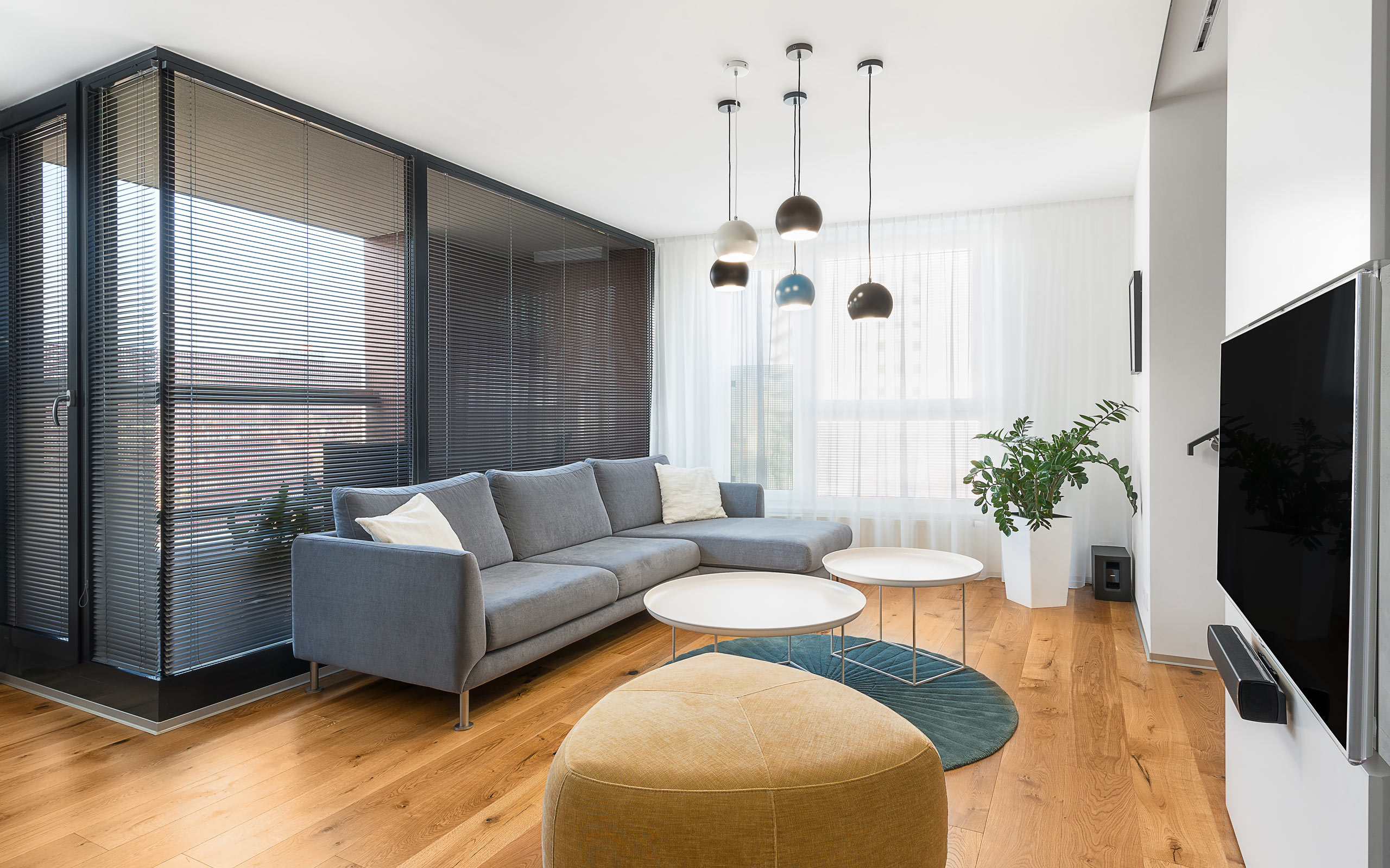 Mezonet v Ružinove, interiérový dizajn, dánsky dizajn, moderná obývačka, nové bývanie